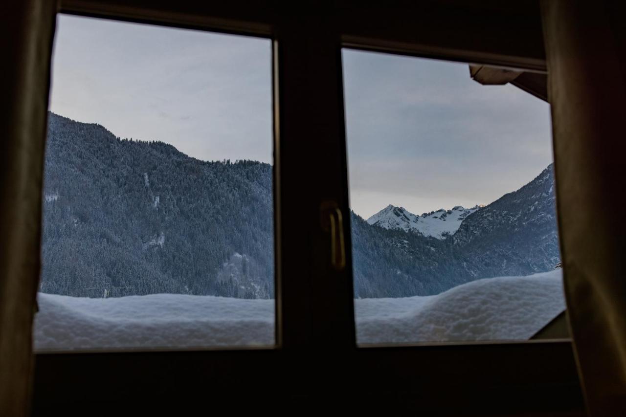 Residenza Marconi Aparthotel Pinzolo Luaran gambar